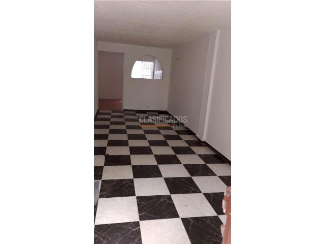 Casas, Alquiler en Floralia