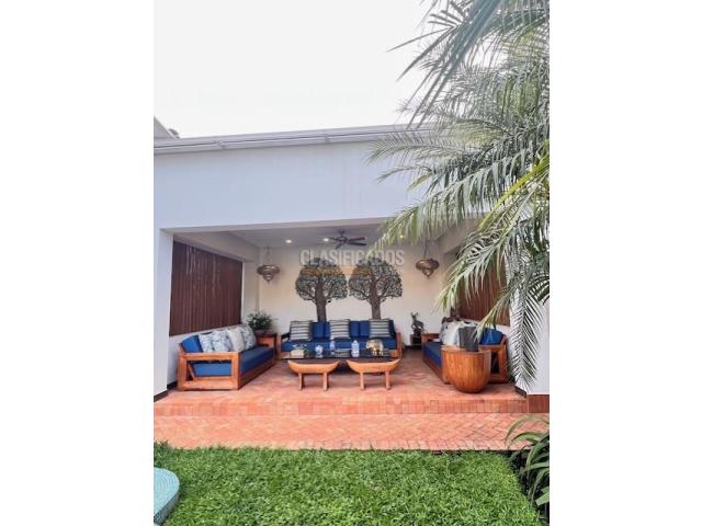 Casas, Venta en La Flora