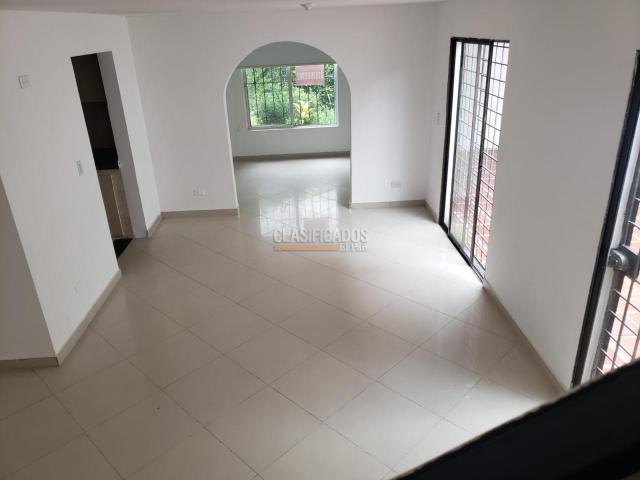 Casas, Venta en La Hacienda