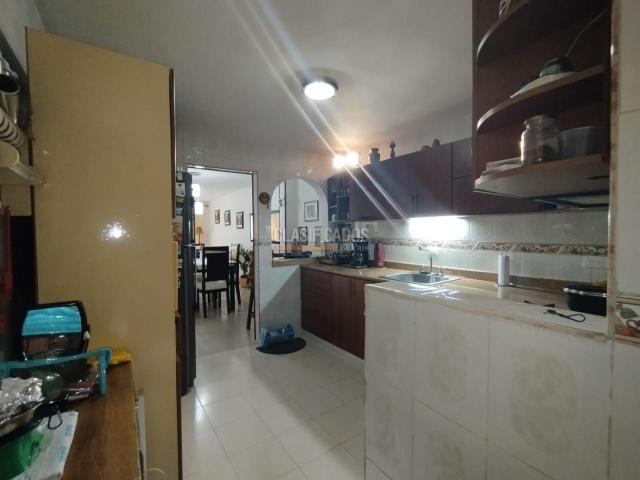 Casas, Venta en Ciudad 2.000