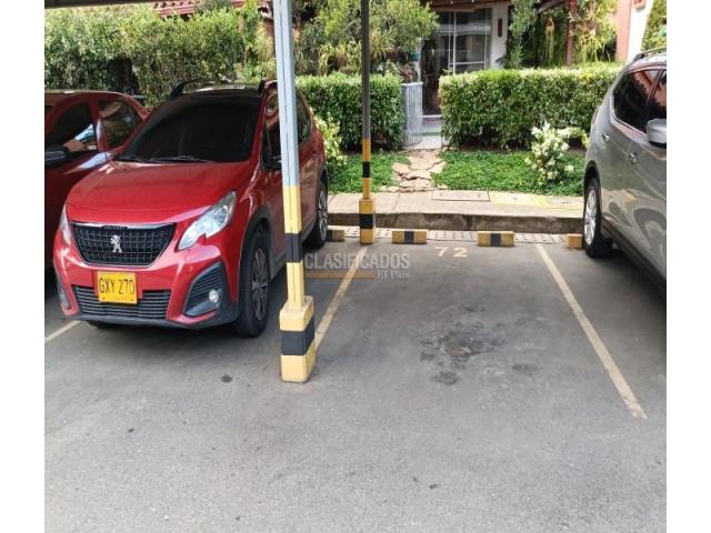 Casas, Venta en Ciudad Jardín