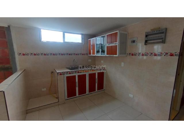 Apartamentos, Alquiler en Los Robles