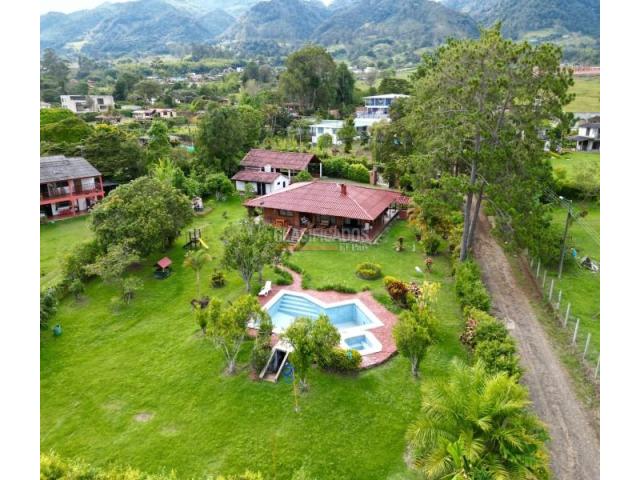 Fincas y Casas Campestres, Venta en Calima (Darién)