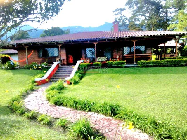 Fincas y Casas Campestres, Venta en Calima (Darién)