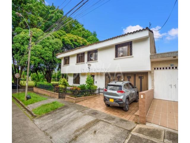 Casas, Venta en La Flora