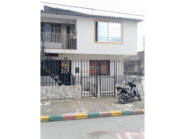 Apartaestudios, Alquiler en San Carlos