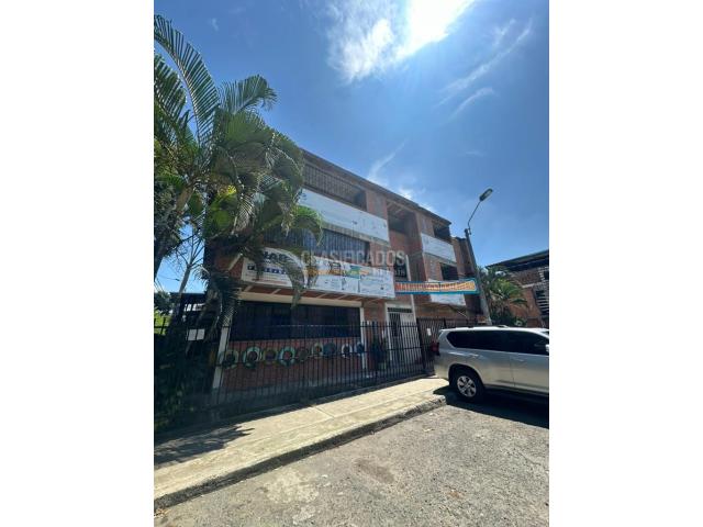 Edificios, Venta en Valle Grande