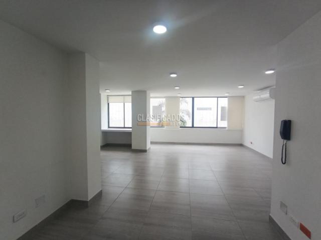 Oficinas y Consultorios, Alquiler en Centenario