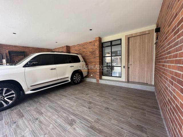 Casas, Venta en Ciudad Jardín