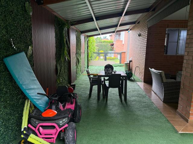 Casas, Venta en Ciudad Jardín