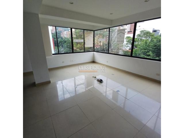 Oficinas y Consultorios, Alquiler en Centenario