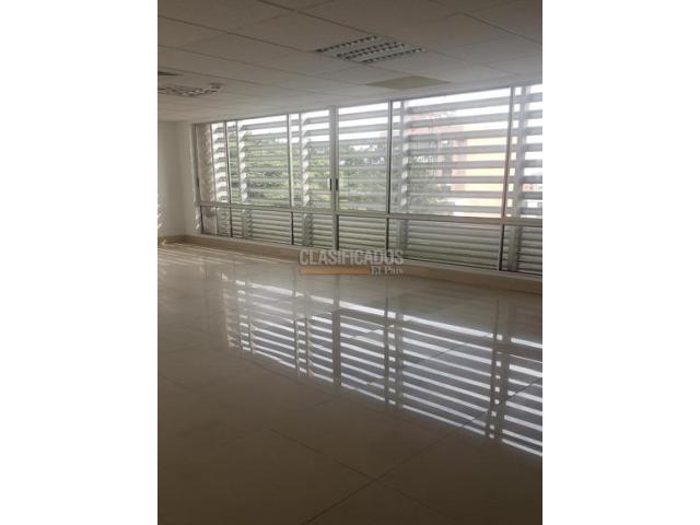 Oficinas y Consultorios, Alquiler en Santa Mónica Central