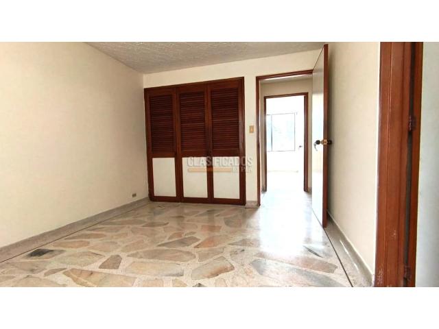 Apartamentos, Venta en El Limonar