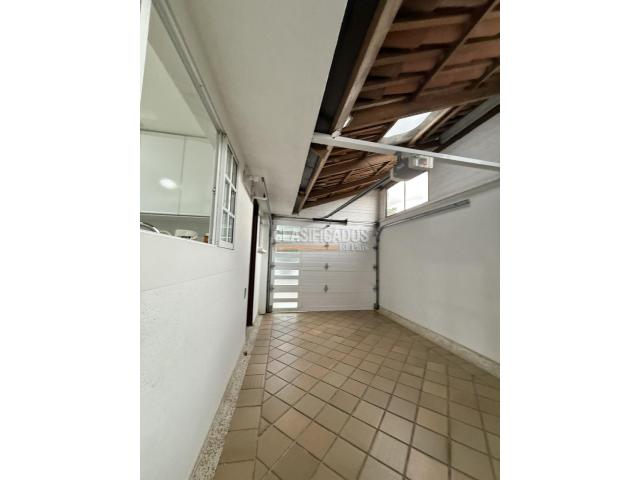 Casas, Venta en Ciudad Jardín