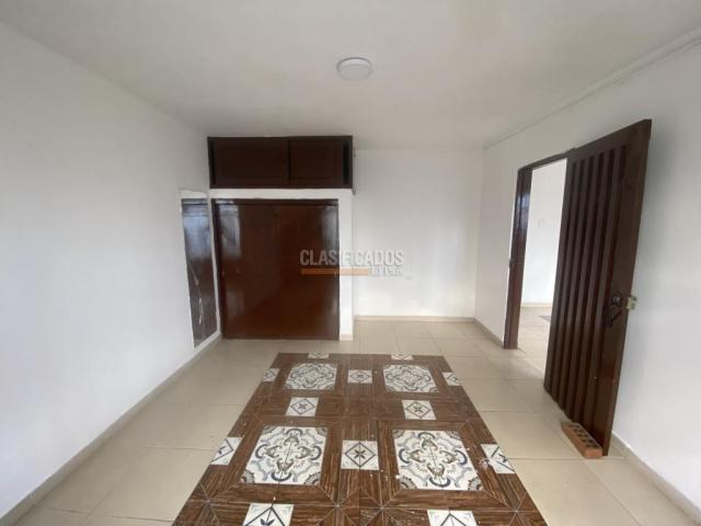 Apartaestudios, Alquiler en Santa Elena