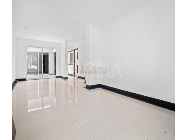 Oficinas y Consultorios, Venta en Cuarto de Legua