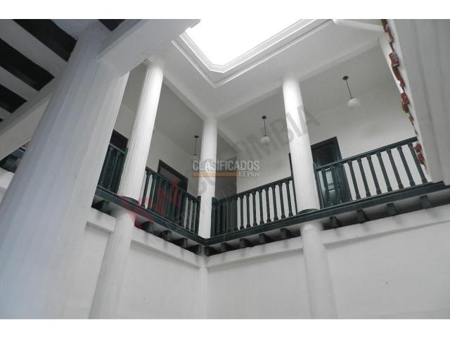 Oficinas y Consultorios, Venta en San Pascual