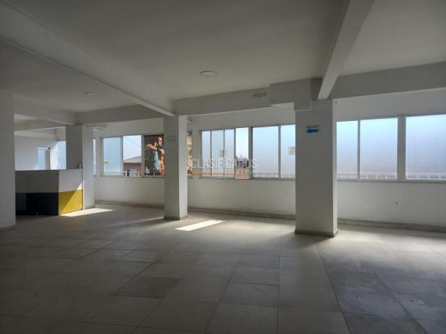 Locales y Bodegas, Alquiler en Nueva Floresta