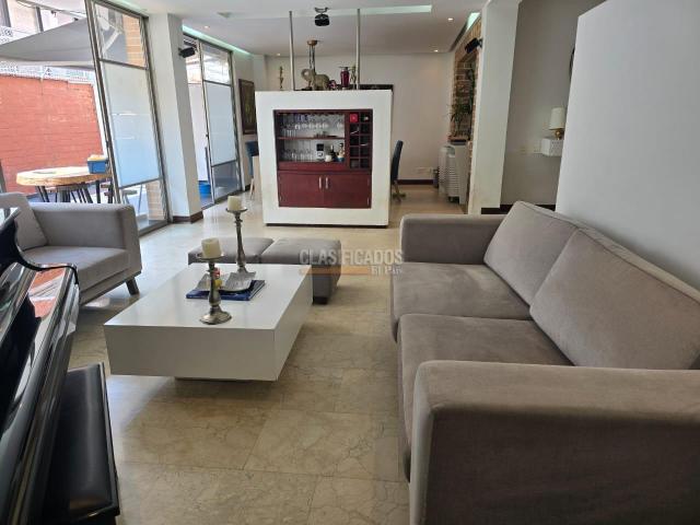 Casas, Venta en Ciudad Jardín