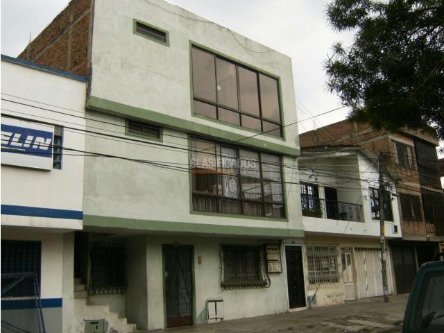 Casas, Alquiler en Junín