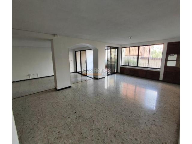 Apartamentos, Venta en Tejares Cristales