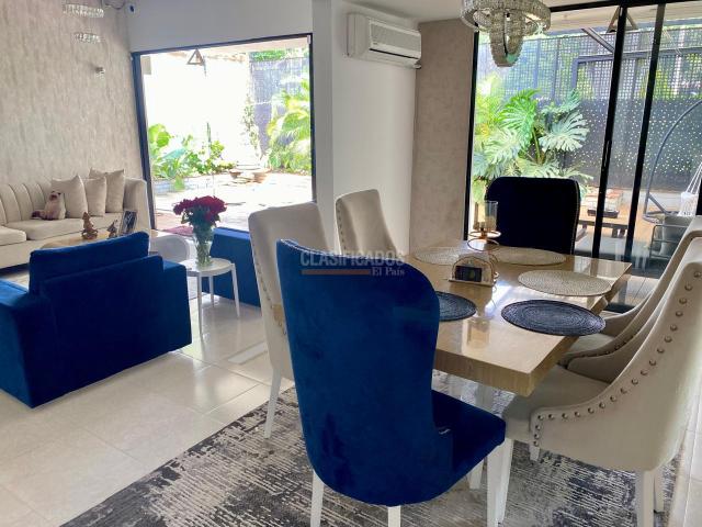 Casas, Venta en La Flora