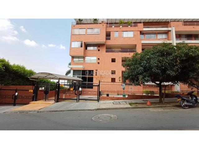 Apartamentos, Venta en Altos Menga