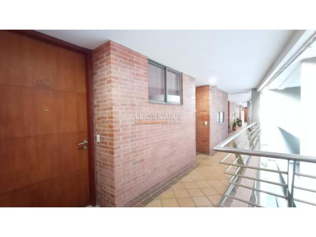 Apartamentos, Venta en Altos Menga