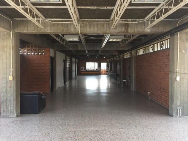 Locales y Bodegas, Venta en Yumbo