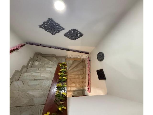 Casas, Venta en La Flora