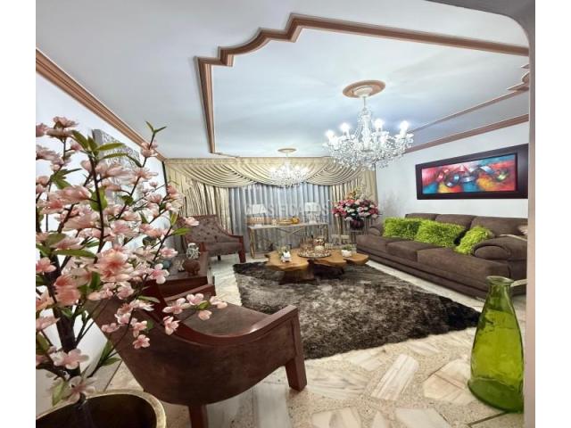 Casas, Venta en La Flora