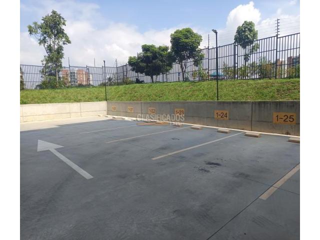 Apartamentos, Venta en Valle del Lili