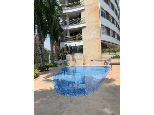 Apartamentos, Alquiler en Altos de Santa Teresita