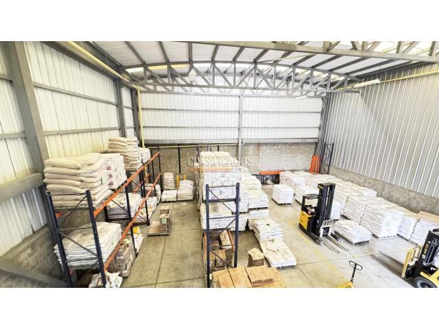 Locales y Bodegas, Alquiler en Yumbo