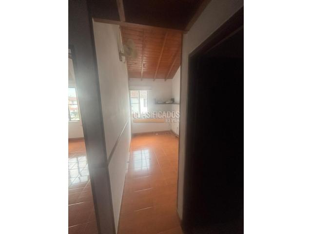 Casas, Venta en La Flora