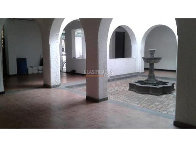 Locales y Bodegas, Venta en Versalles