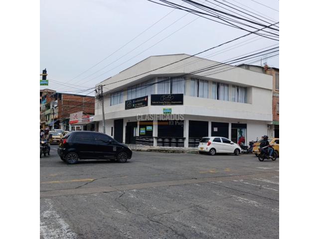 Locales y Bodegas, Alquiler en Alameda