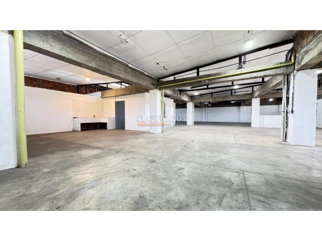 Locales y Bodegas, Alquiler en Industrial