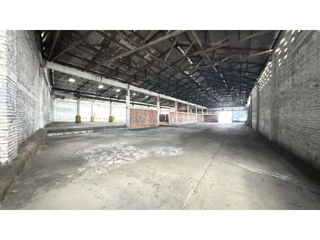 Locales y Bodegas, Alquiler en El Troncal