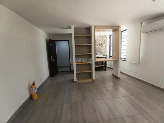 Oficinas y Consultorios, Alquiler en Centenario