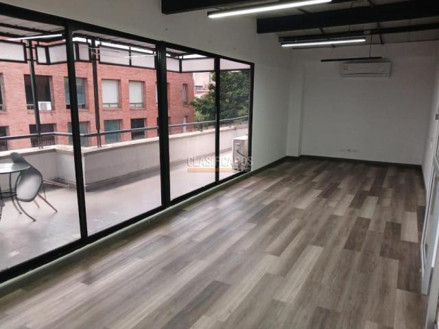 Oficinas y Consultorios, Alquiler en Centenario