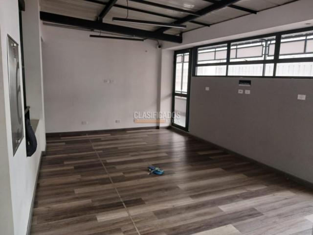 Oficinas y Consultorios, Alquiler en Centenario