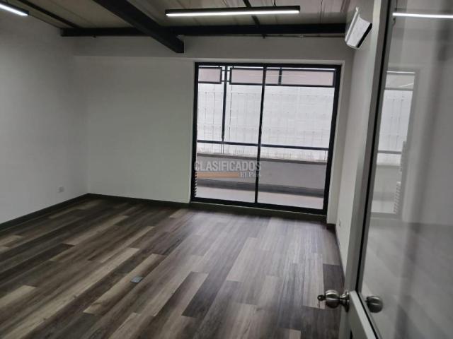 Oficinas y Consultorios, Alquiler en Centenario