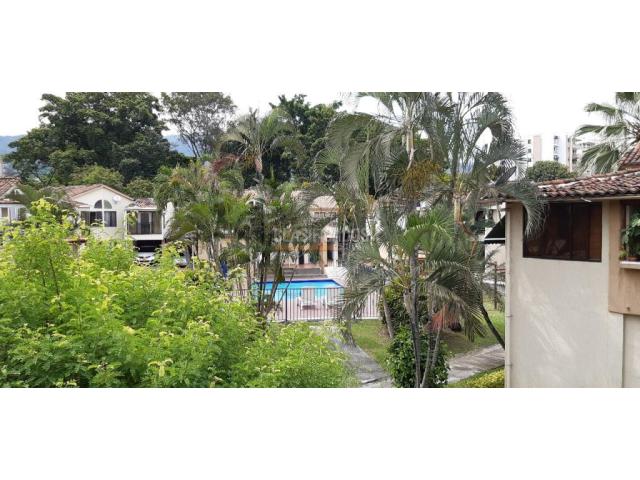 Casas, Venta en La Flora