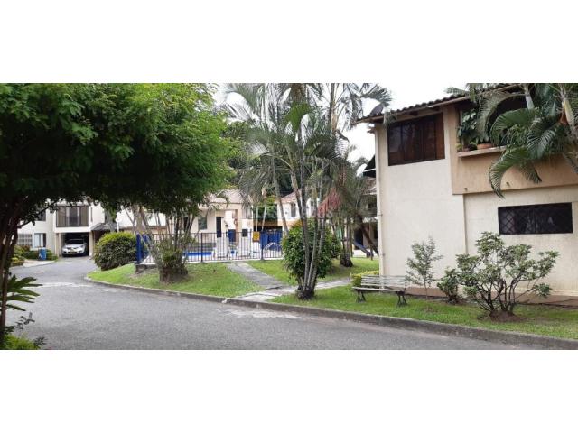 Casas, Venta en La Flora