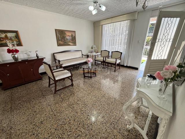Casas, Venta en El Limonar