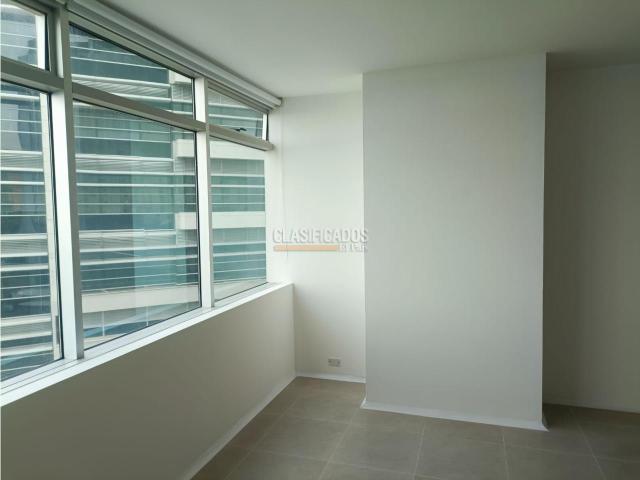 Oficinas y Consultorios, Alquiler en La Flora