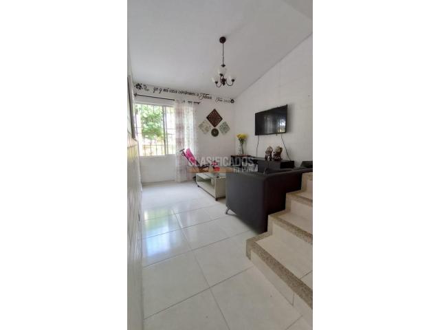 Casas, Venta en Ciudad 2.000