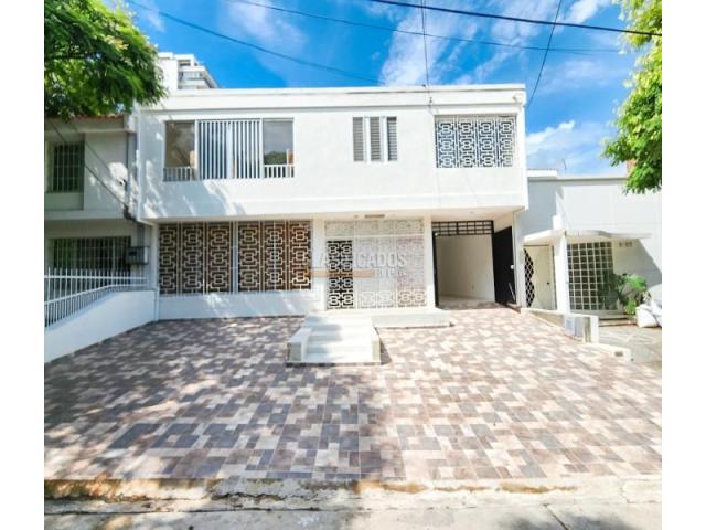 Casas, Alquiler en Santa Mónica Residencial