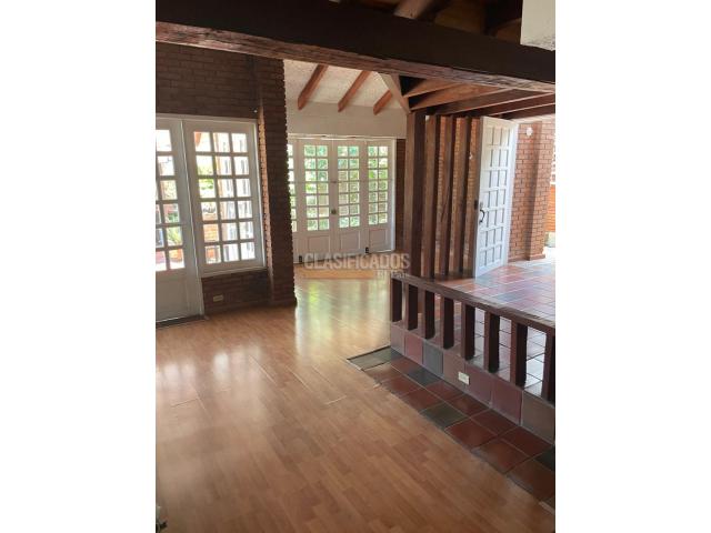 Casas, Alquiler en Bella Suiza